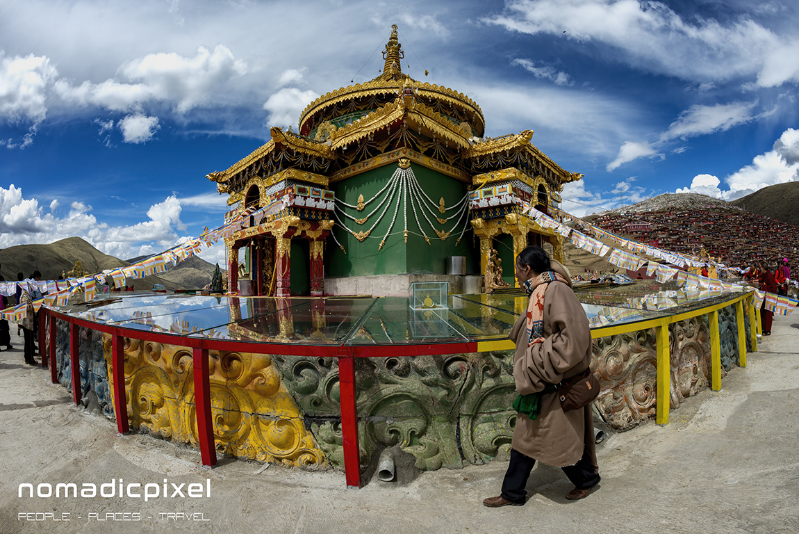 Photographing Larung Gar 