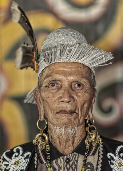 Old Dayak man at Pampang